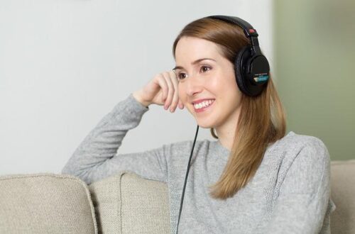 What Is the Best Way to Listen to Music for Better Sound and Comfort