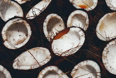 What Is the Best Coconut Oil for Hair and How It Can Make Your Hair Shine