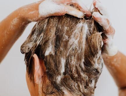 What Is the Best Shampoo to Use for Hair Loss and Thinning Hair?